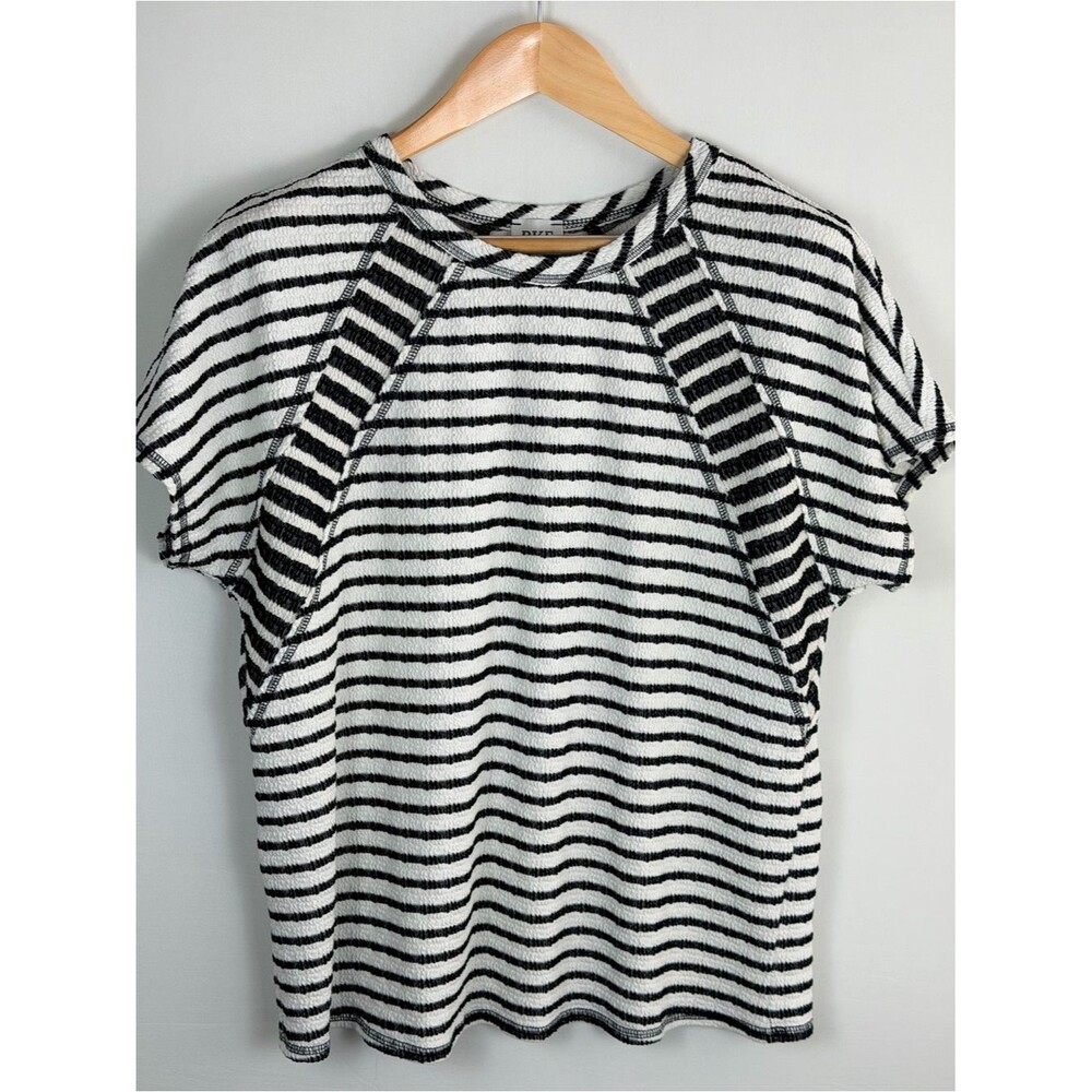 BKE Striped Textured Knit Top Large Black White Raglan Short Sleeve